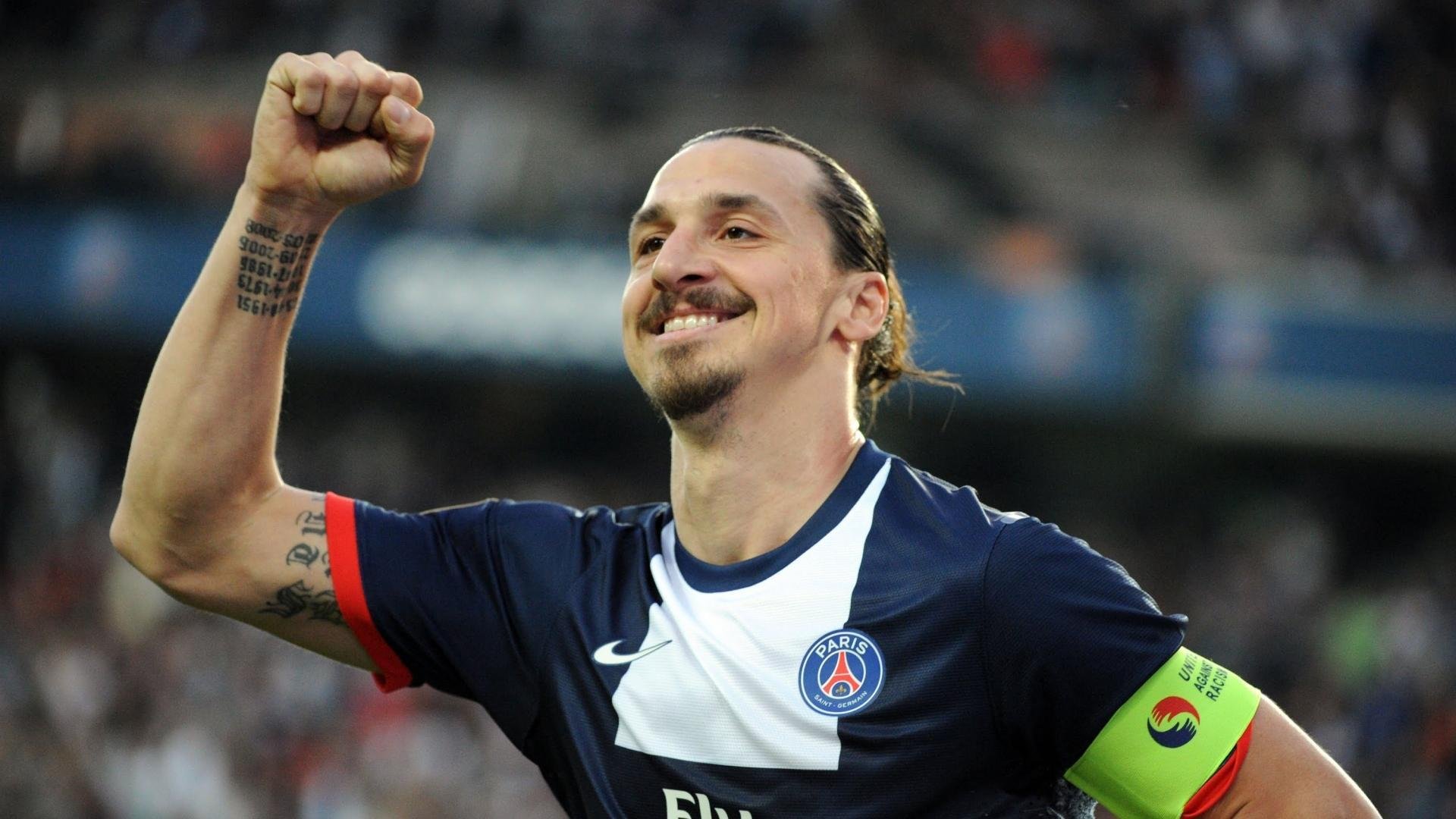 欧文赛点兑现，利雅得新月淘汰巴塞罗那晋级四强，主帅激动落泪