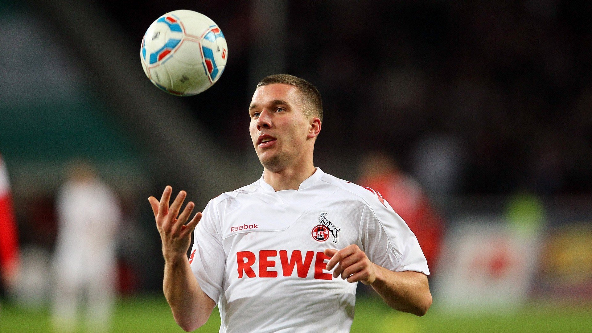 欧文赛点兑现，利雅得新月淘汰巴塞罗那晋级四强，主帅激动落泪